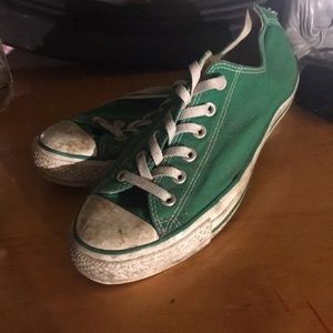 Green low top converse